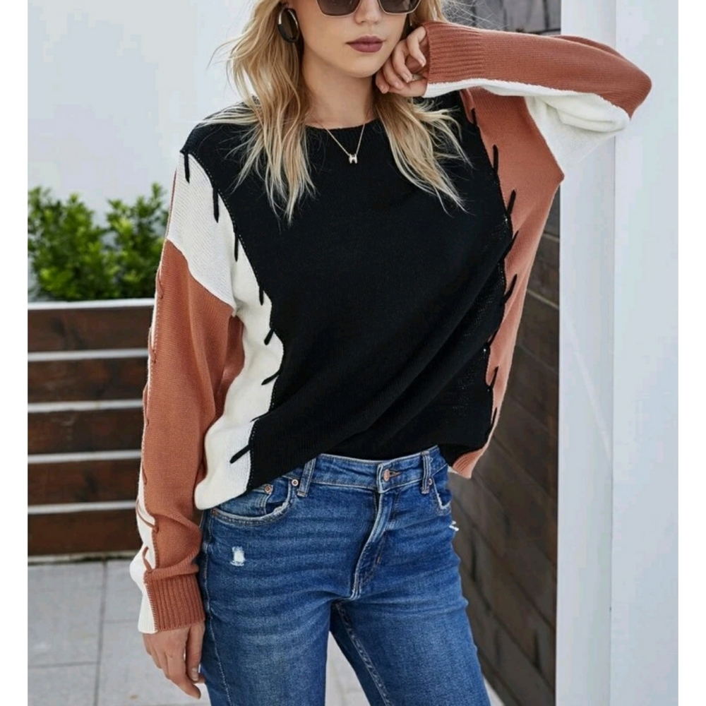 Contrast Panel Pullover Sweater